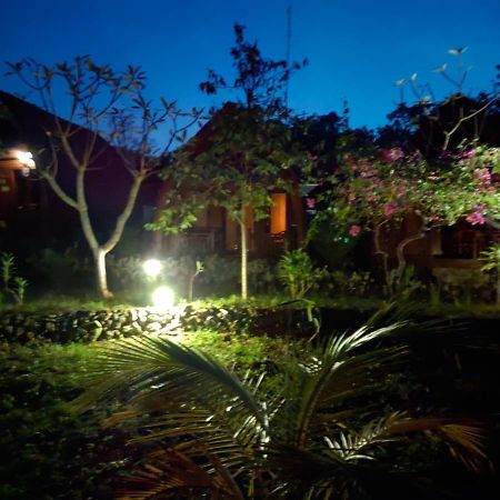 Bougainvillea Bungalow Batumadeg Kültér fotó